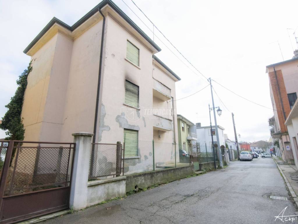 Villa a Rovigo in Via Enrico Toti 52 - Foto 3