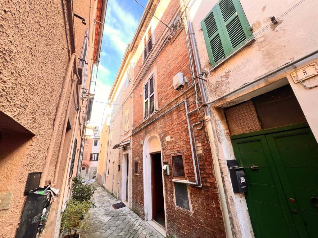 Casa indipendente a Fabriano in VIA LA GIOIA - Foto 2