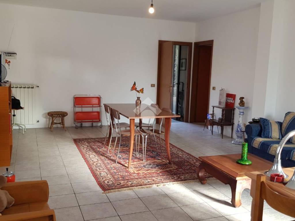 Villa a Borgo ticino in Via xxv aprile, 40 - Foto 4
