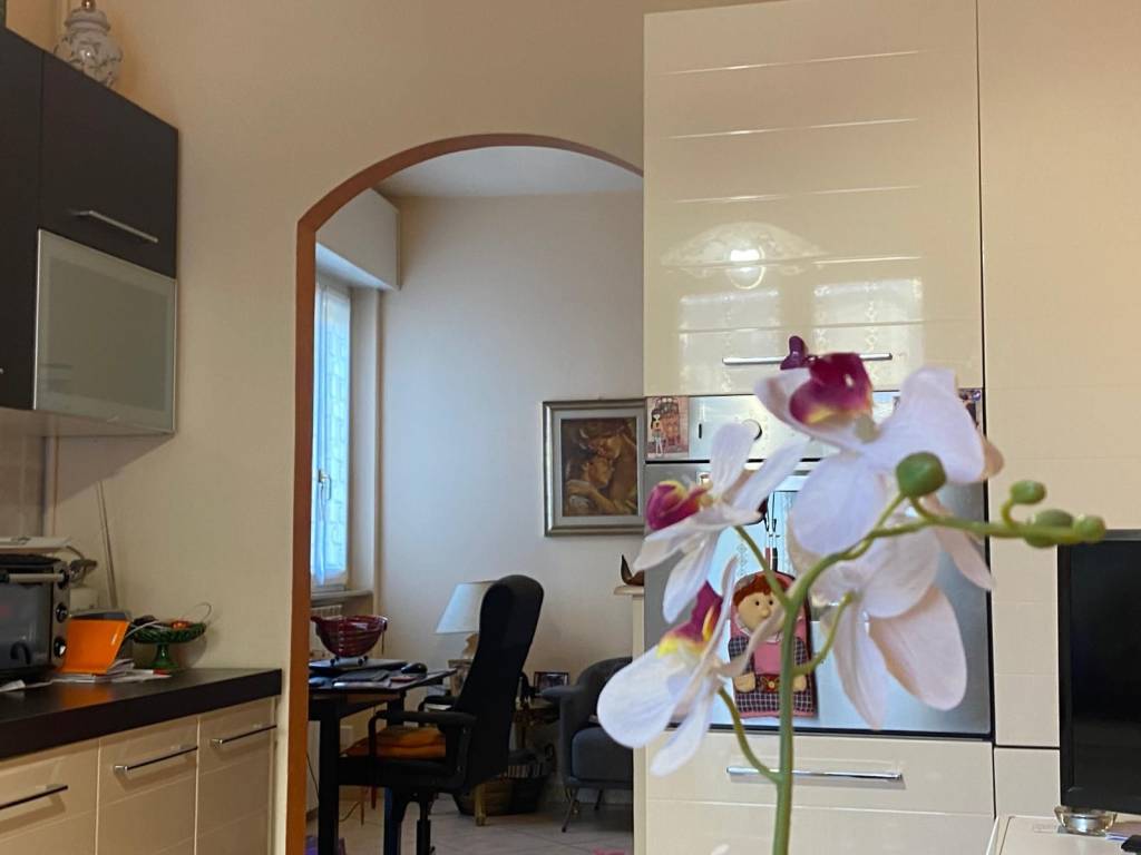 Appartamento a Abbiategrasso in Via Giovanni Segantini, 7 - Foto 3
