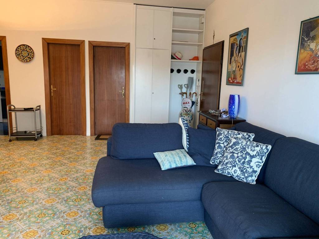 Appartamento a Riccione in Viale Giacinto Martinelli - Foto 2