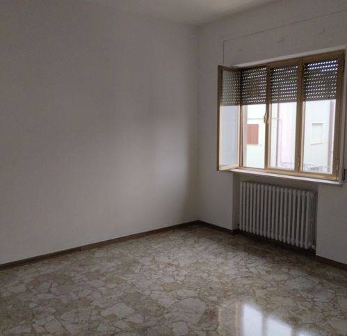 Appartamento a Civitanova marche in Via Dei Trecento - Foto 5