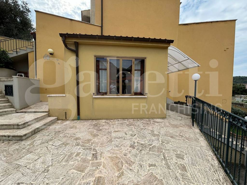 Appartamento a Finale ligure in Via Calvisio - Foto 2