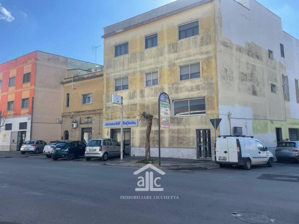 Immobile a Trepuzzi in via kennedy 74 - Foto 1