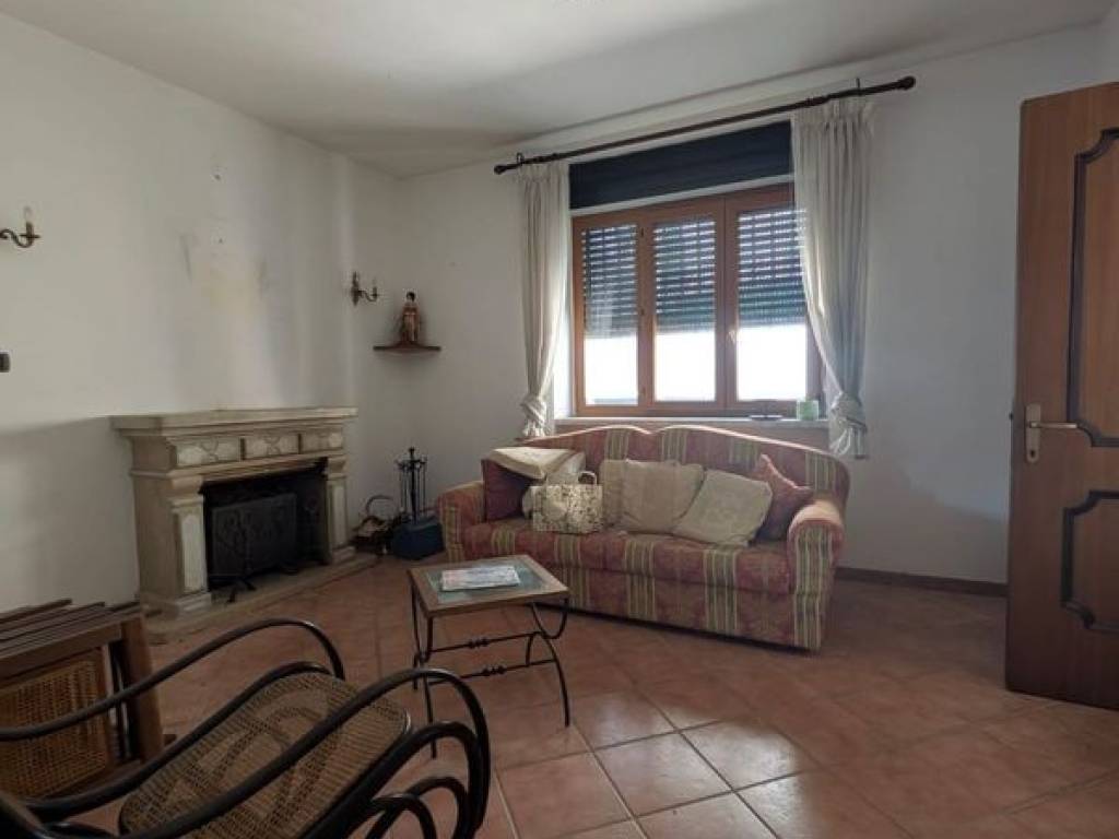 Villa a San marco dei cavoti in Piazza Risorgimento - Foto 4