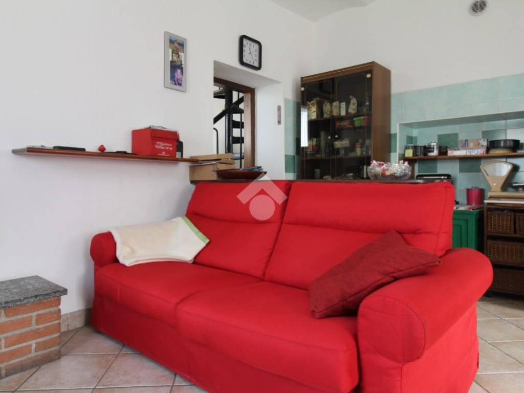 Casa indipendente a Divignano in Via mora e gibin, 5 - Foto 3