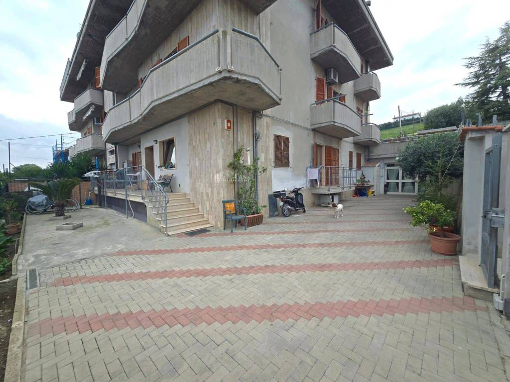 Appartamento a San benedetto del tronto in Via Montenisio, 9 - Foto 2