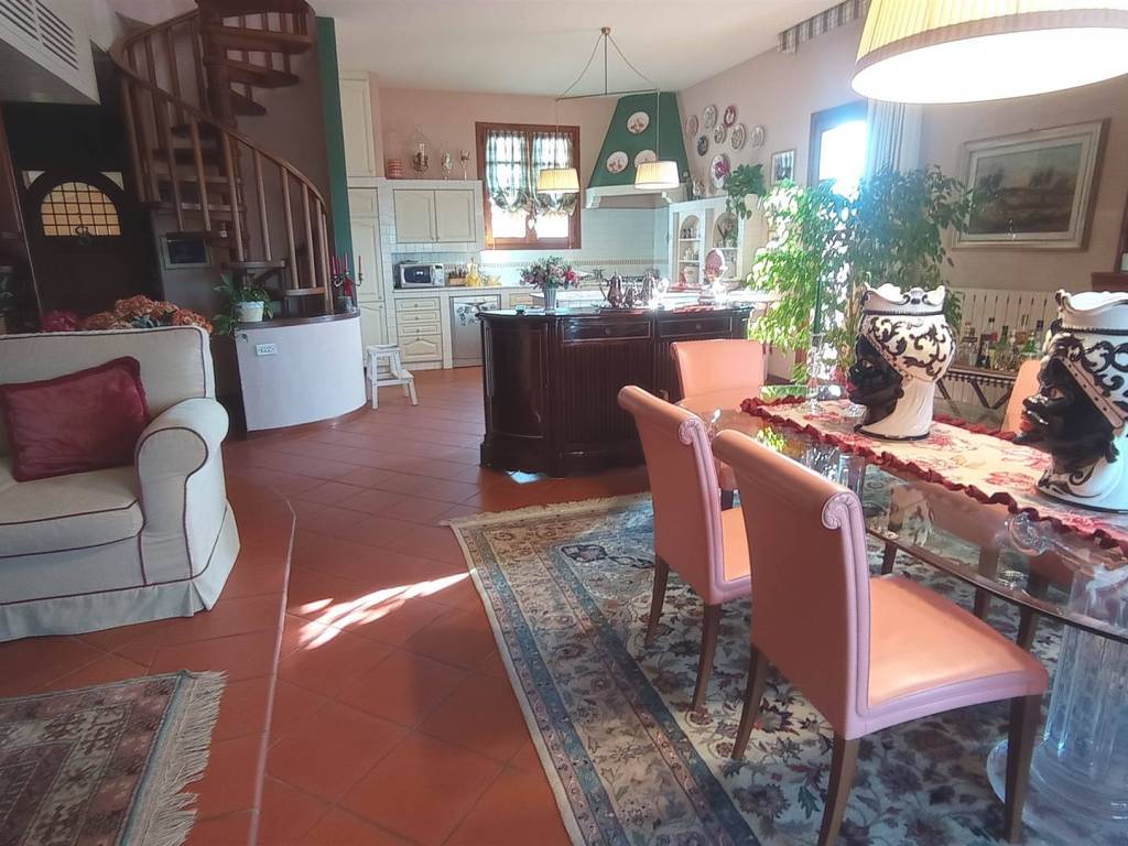 Villa a Pistoia in Via Ugo Foscolo - Foto 5