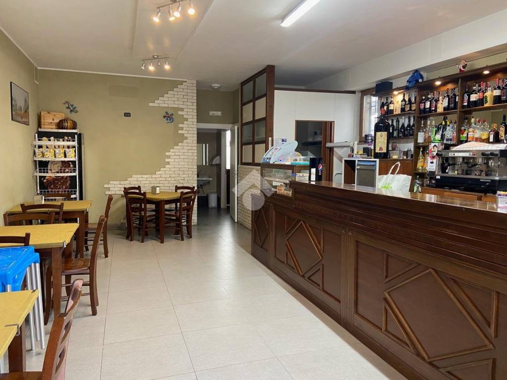 Appartamento a Castel di sangro in locale commerciale Via Porta Napoli, 56 - Foto 2