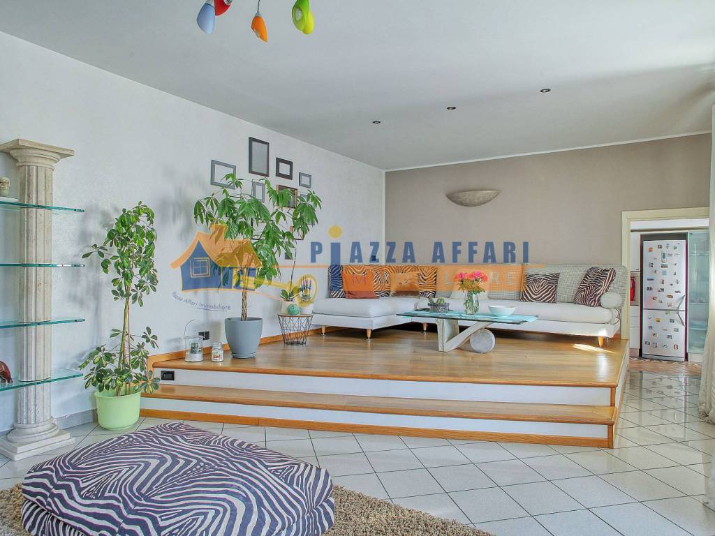 Villa a Carnago in Via Borghetto - Foto 3