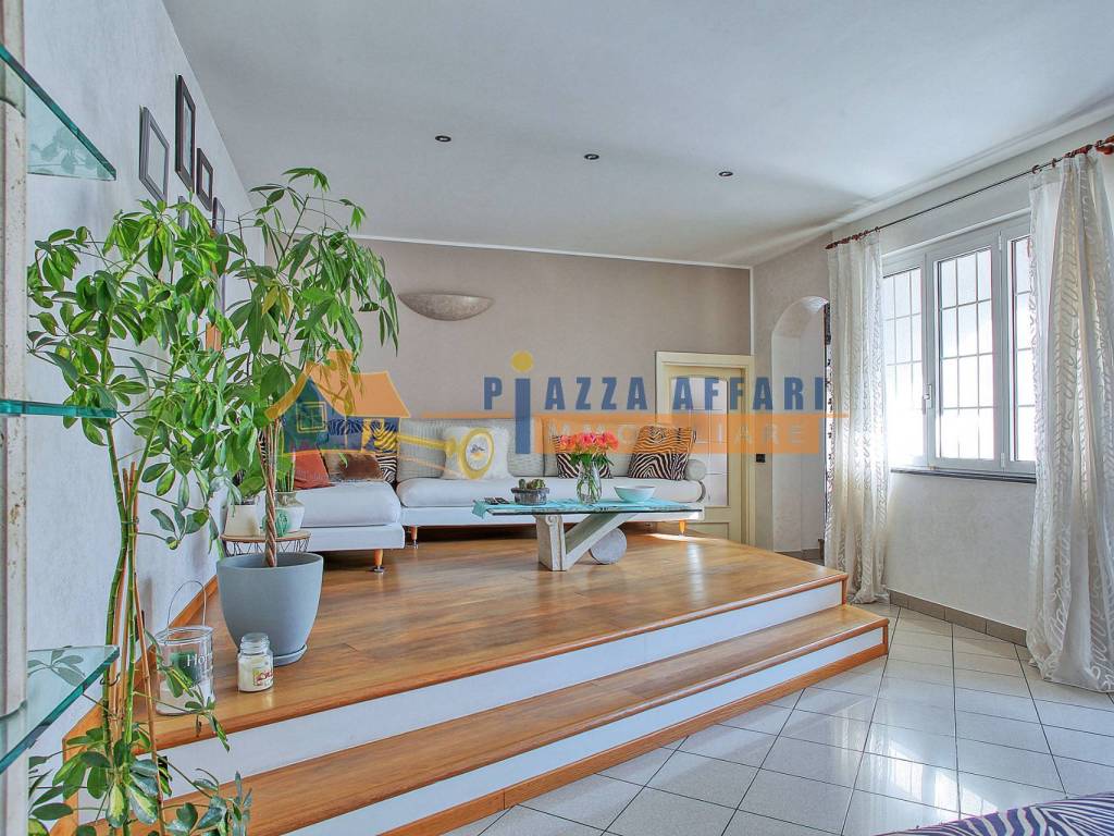 Villa a Carnago in Via Borghetto - Foto 5