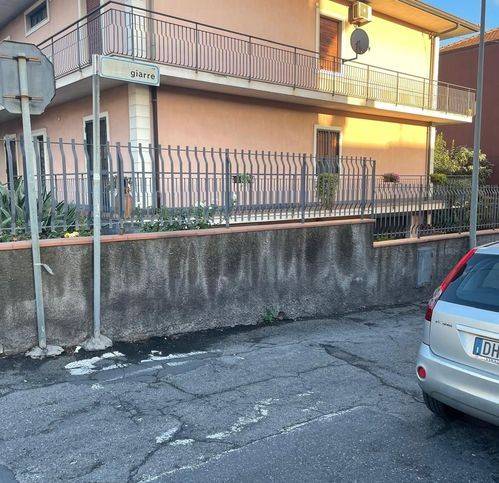 Box / garage a Mascalucia in Via Giarre 18 - Foto 2