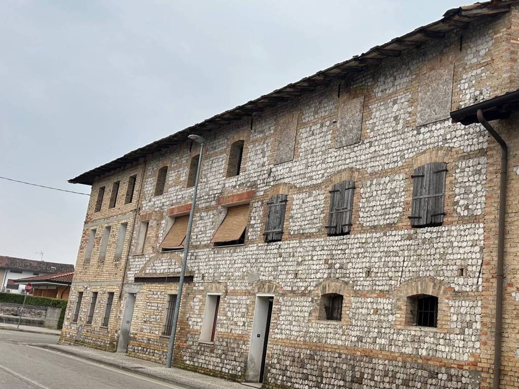 Rustico / casale a Zoppola - Foto 2