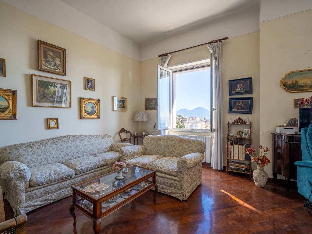 Appartamento a Napoli in Via del Parco Grifeo, 6 - Foto 5