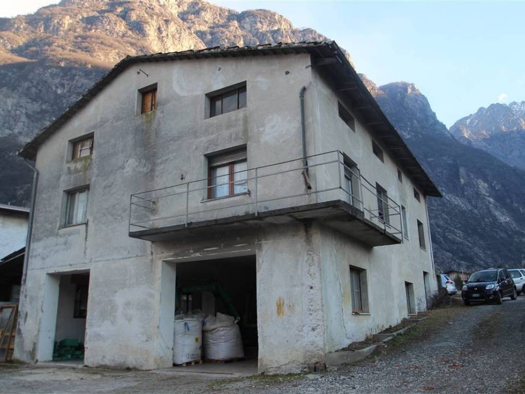 Casa indipendente a Novate mezzola in Via Della Riva - Foto 2
