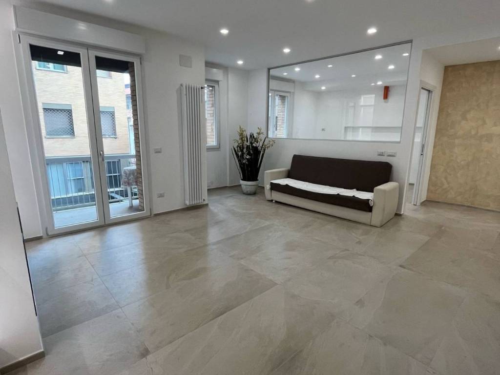 Appartamento a Rimini in Piazza Luigi Ferrari - Foto 2