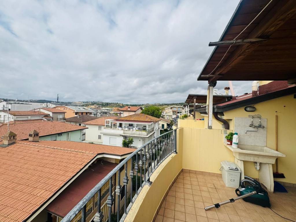 Appartamento a Tortoreto in Via DE AMICIS - Foto 5