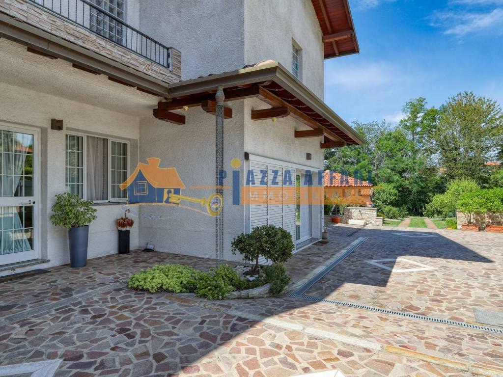 Villa a Carnago in via Borghetto - Foto 3