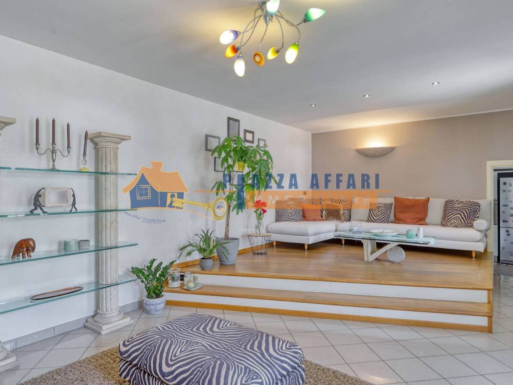 Villa a Carnago in via Borghetto - Foto 4