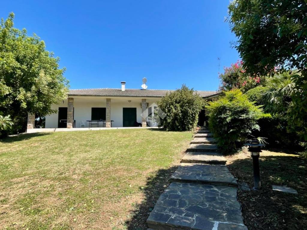Villa a Selvazzano dentro in Via Scapacchiò, 13 - Foto 2