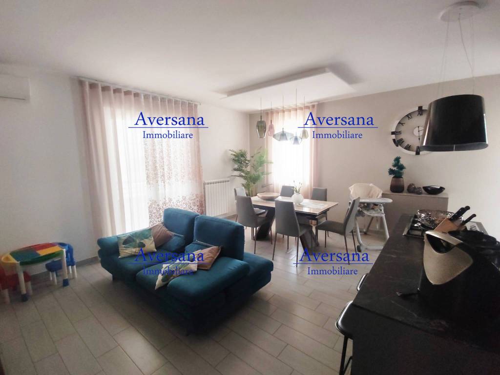 Appartamento a Lusciano in Viale Colucci - Foto 2