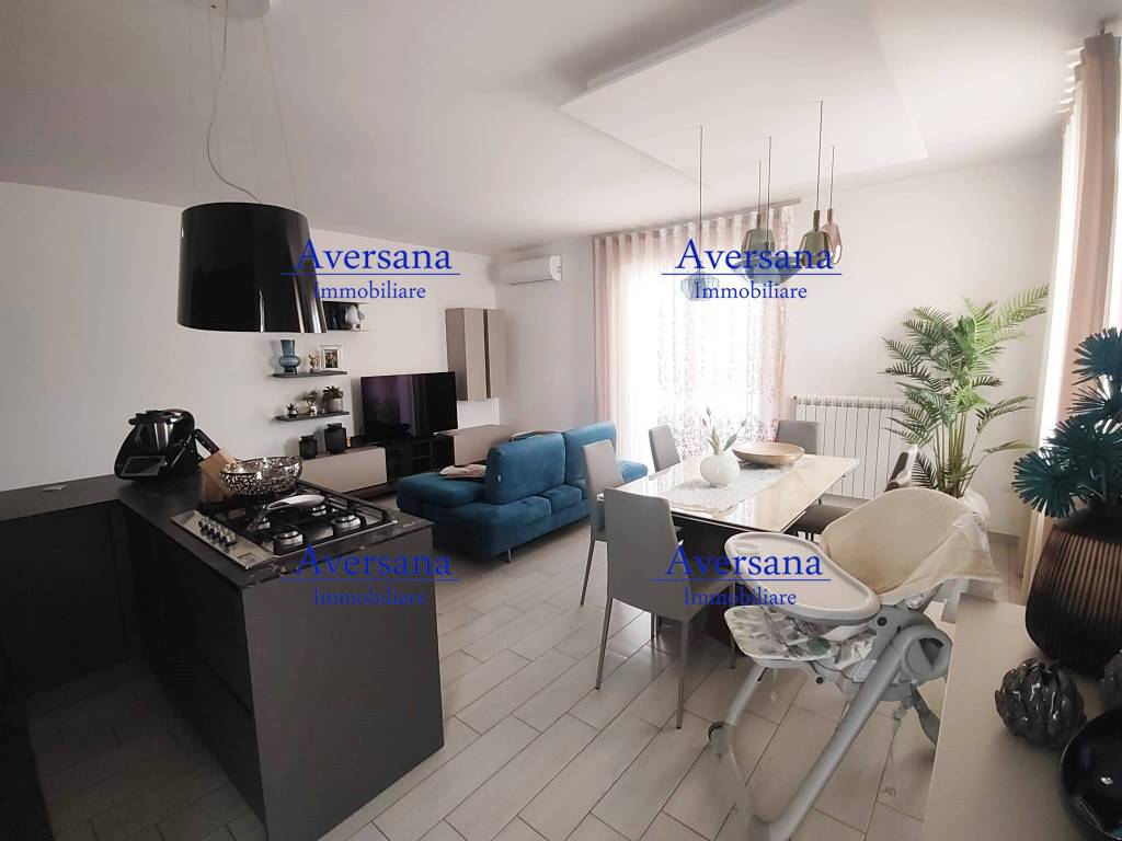 Appartamento a Lusciano in Viale Colucci - Foto 3