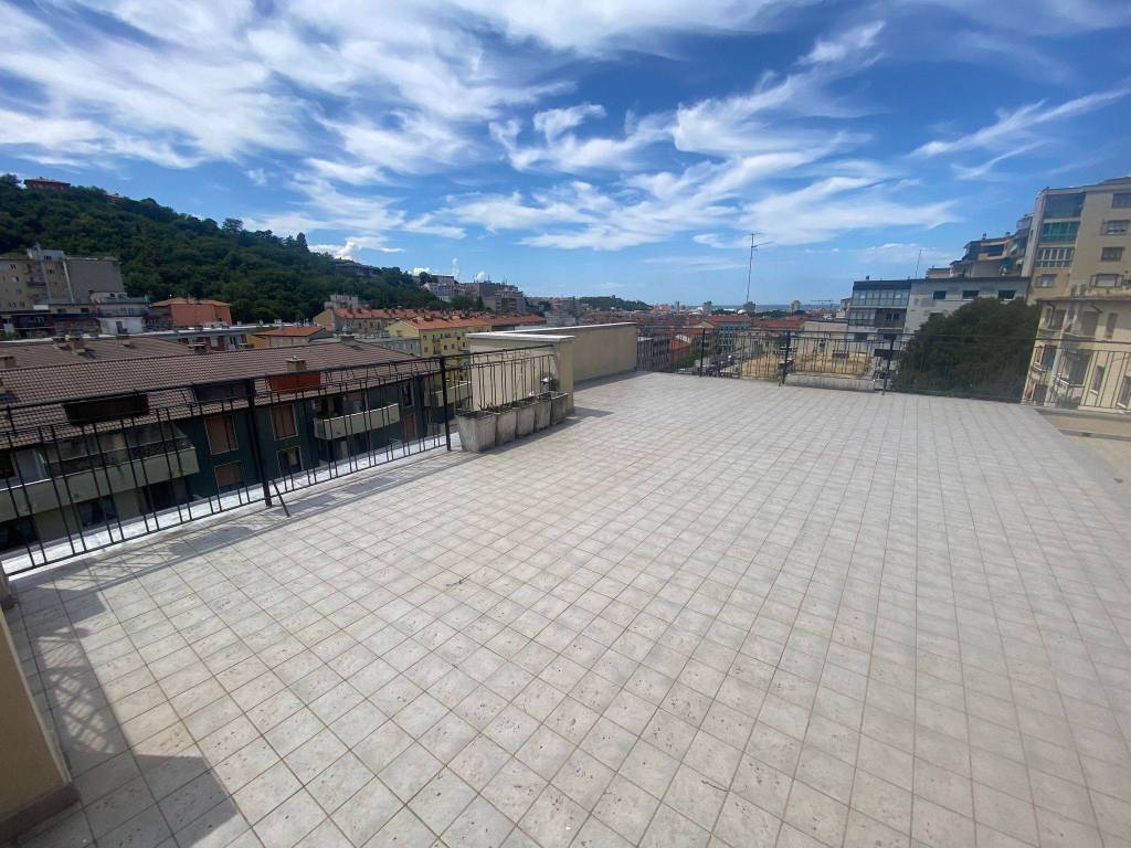 Appartamento a Trieste in Via Zeffirino Pisoni - Foto 3