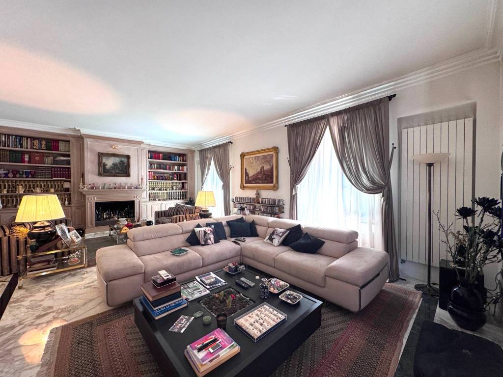 Villa a Montecatini-terme in Viale San Francesco d'Assisi - Foto 2