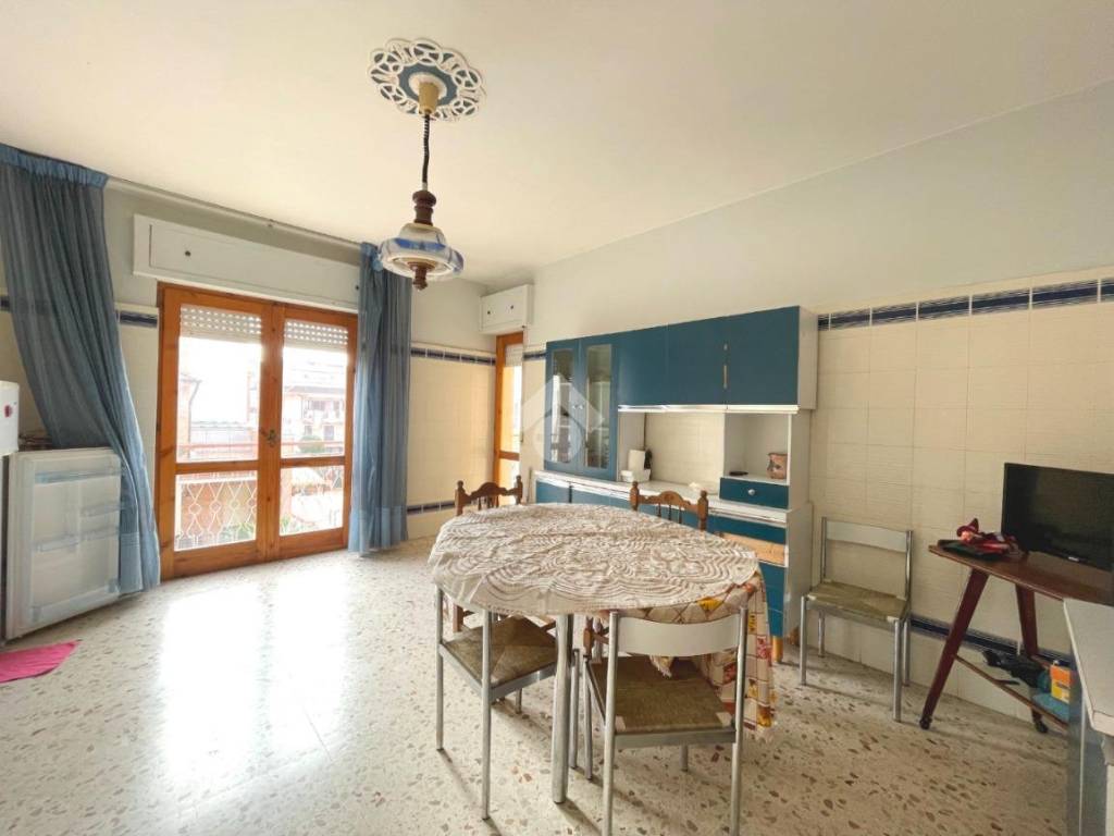 Appartamento a Canosa di puglia in Via Principe Umberto, 43 - Foto 3