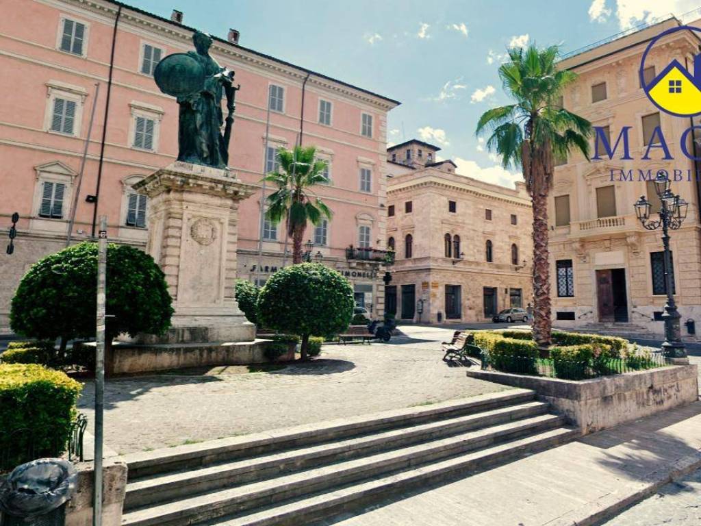 Appartamento a Ascoli piceno in Piazza Arringo - Foto 2