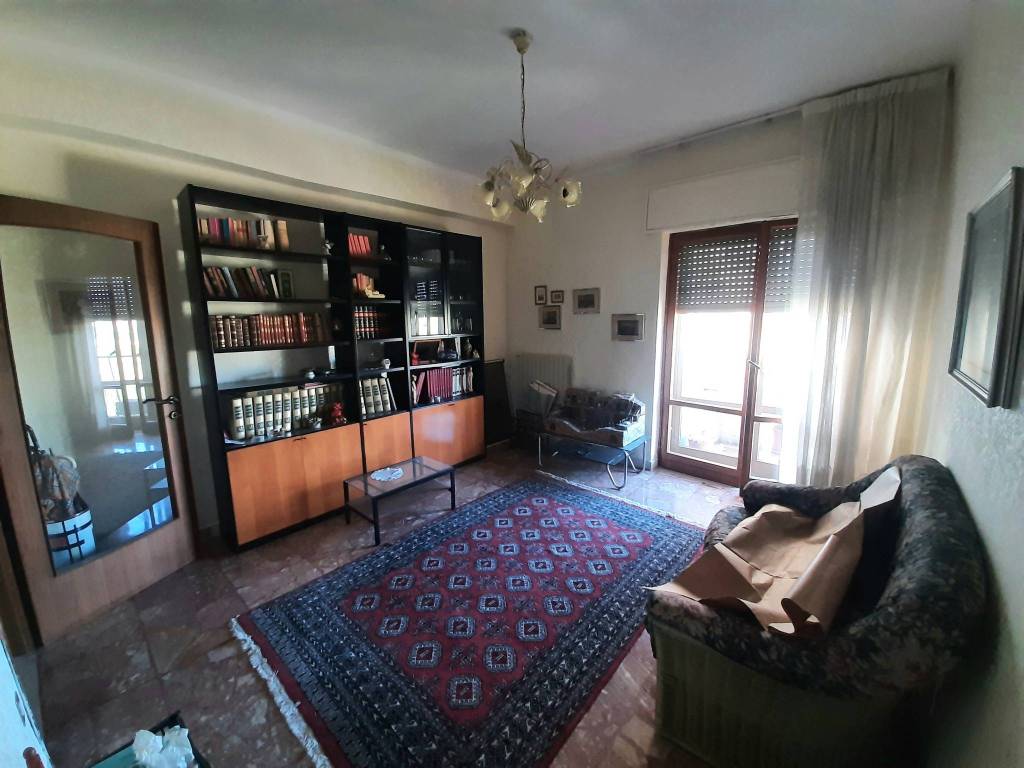Appartamento a Catanzaro in Viale Vincenzo De Filippis - Foto 3