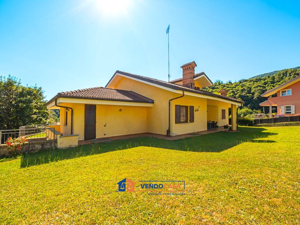 Villa a Bernezzo in Via Regina Margherita, 128 - Foto 5
