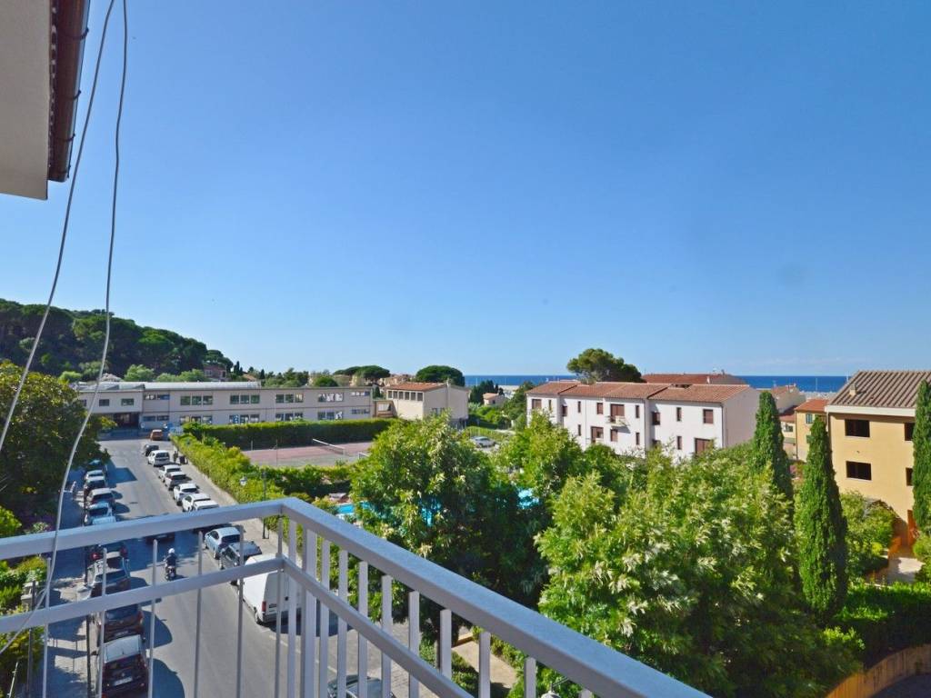 Appartamento a Marciana marina in Viale Giuseppe Vadi - Foto 2