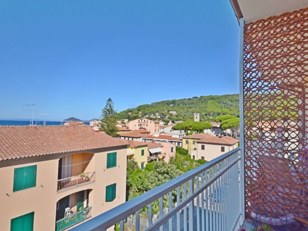 Appartamento a Marciana marina in Viale Giuseppe Vadi - Foto 3