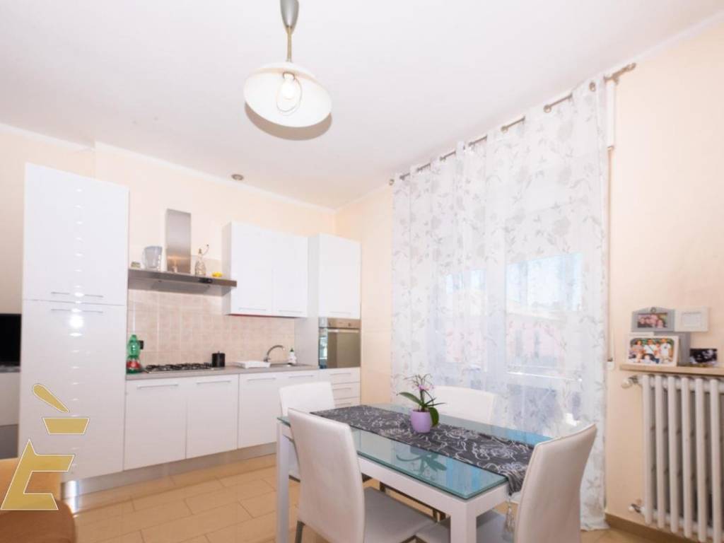 Appartamento a Valenza in VIA XII SETTEMBRE, 50 - Foto 2