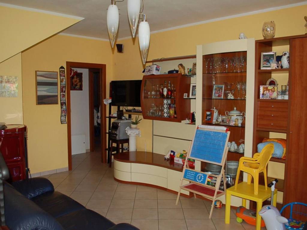 Appartamento a Castiglione del lago in Via dei Cedri - Foto 4