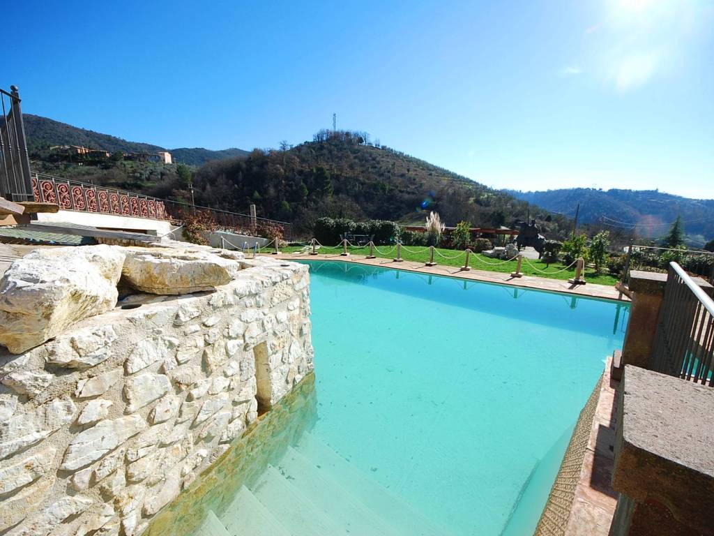 Rustico / casale a Spoleto in Strada Casigliano - Foto 4