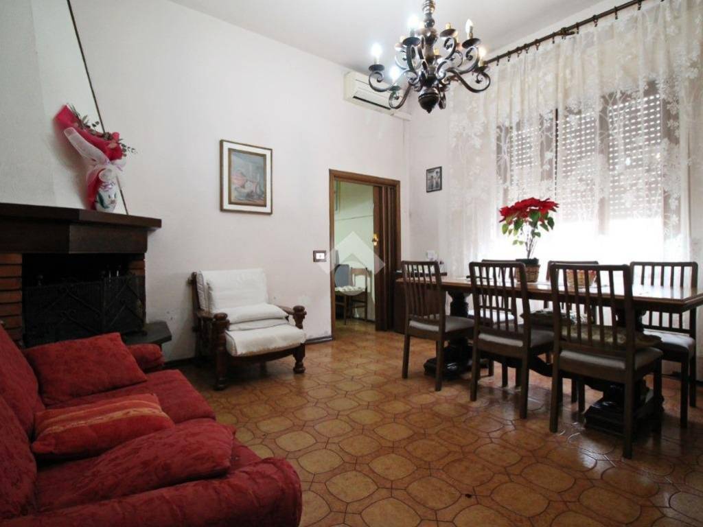 Casa indipendente a Prato in Via delle Badie - Foto 4