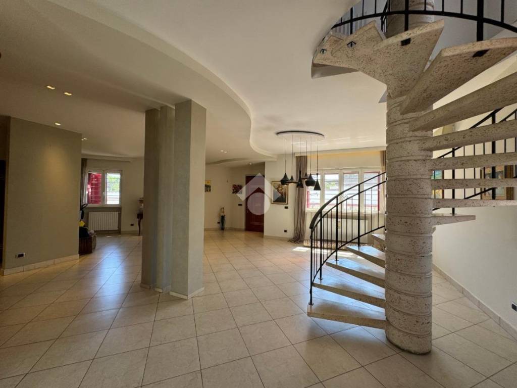 Villa a Bari in Via napoli, 396 - Foto 1
