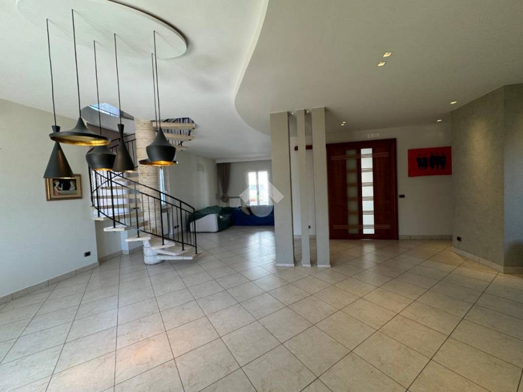 Villa a Bari in Via napoli, 396 - Foto 2