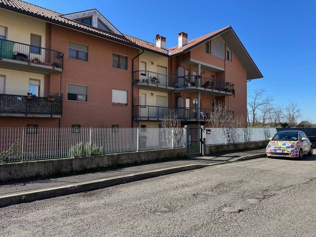 Appartamento a Voghera in Via Antonio Segni, 8 - Foto 3