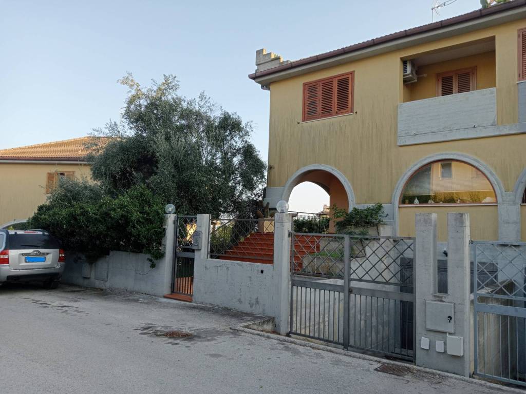 Villetta a schiera a Siracusa in Traversa Sinerchia - Foto 4