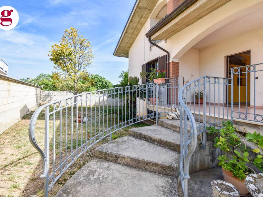 Villa a Vasto in Via San Lorenzo, 220 - Foto 2