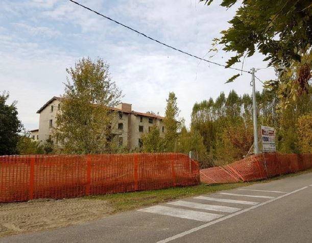 Palazzo / stabile a Cento in Via Ghisellini, 16 - Foto 4