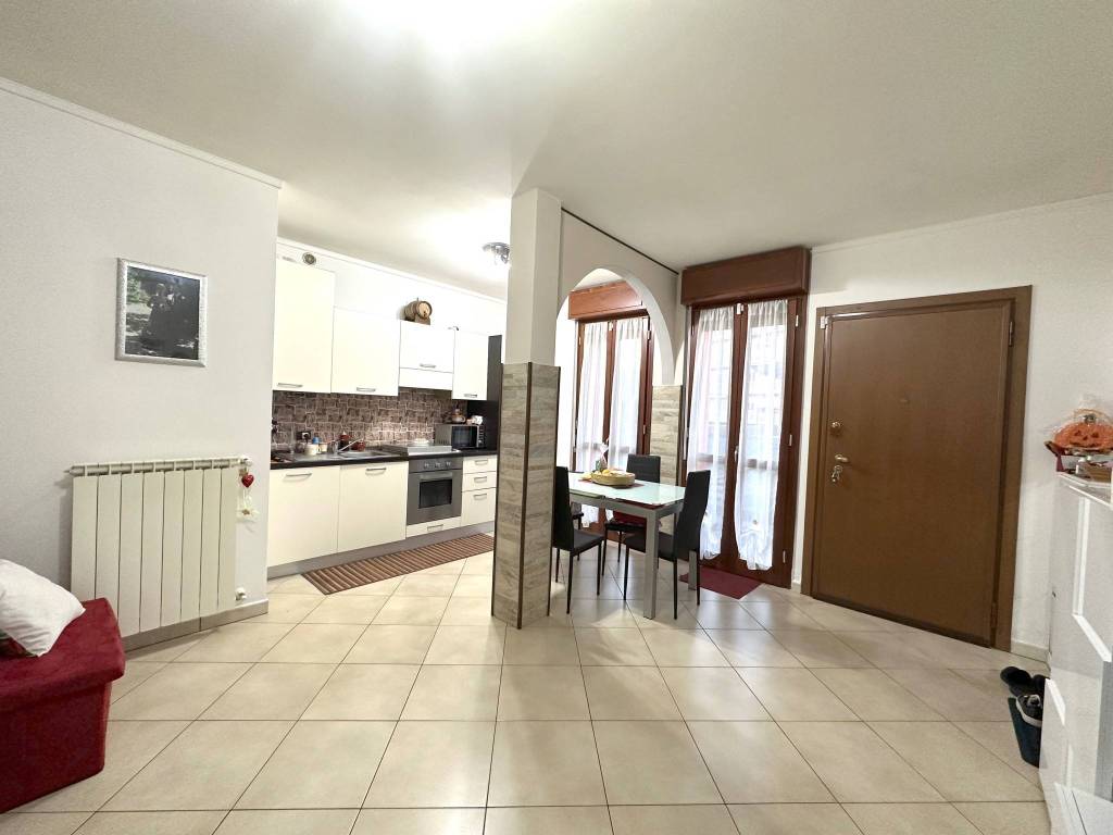 Appartamento a Luino in Via del Pozzo, 2 - Foto 3
