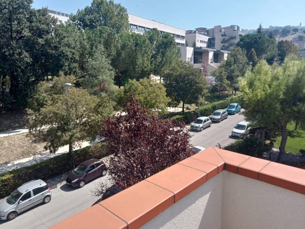 Attico / mansarda a Chieti in Via Luigi Polacchi - Foto 3
