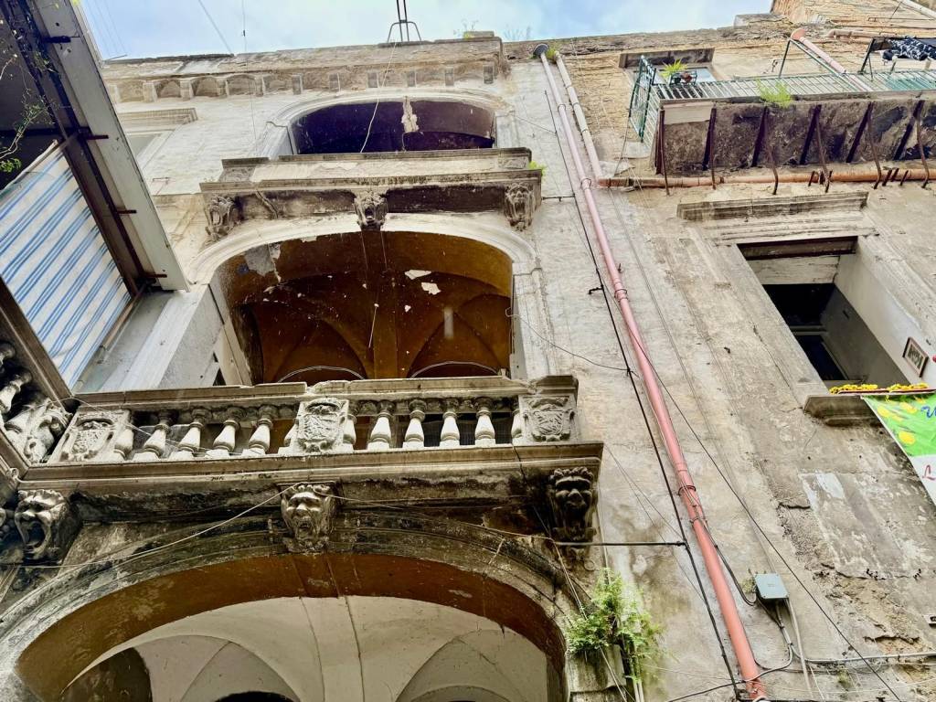 Appartamento a Napoli in Vico Santa Maria Vertecoeli - Foto 5