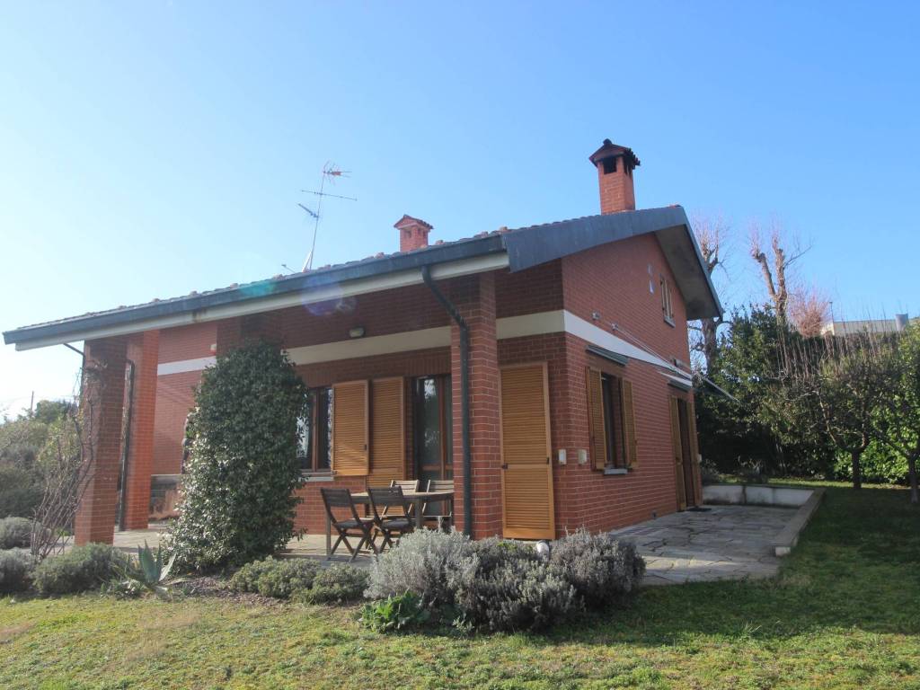 Villa a Casale monferrato in Via Igino Tarchetti - Foto 2