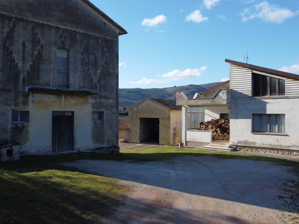 Rustico / casale a Pergola in Frazione Cartoceto - Foto 4