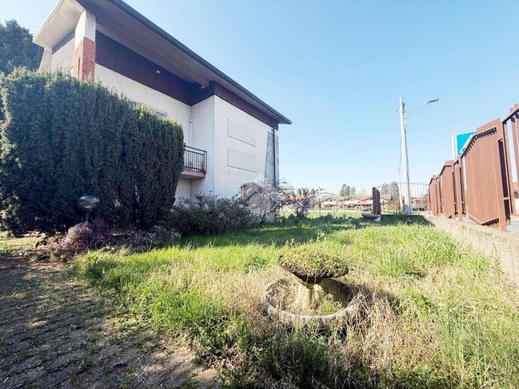 Villa a Gerenzano in Via Ugo Foscolo, 30 - Foto 4